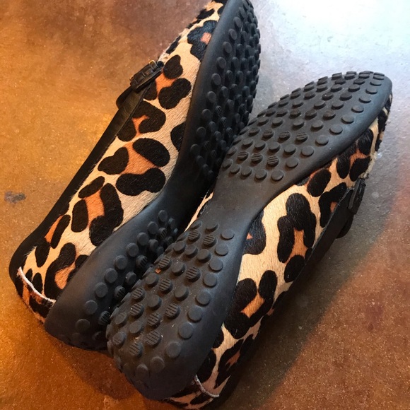 Vaneli Leopard 🐆 Loafers - Picture 2 of 5